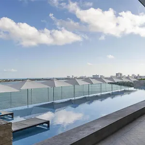 Otel Canopy By Hilton La Isla